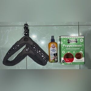 Gray Skull Print Dog Harness,Pet Deodorizer Spray and Peppermint Flavored Treats